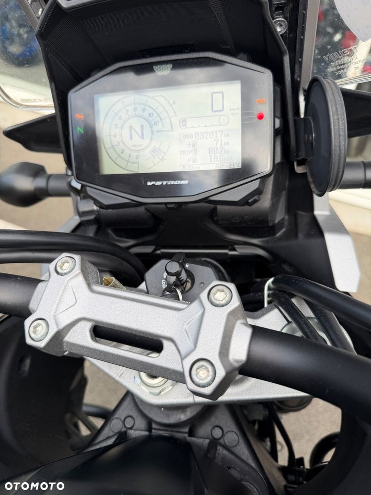Suzuki DL - 3