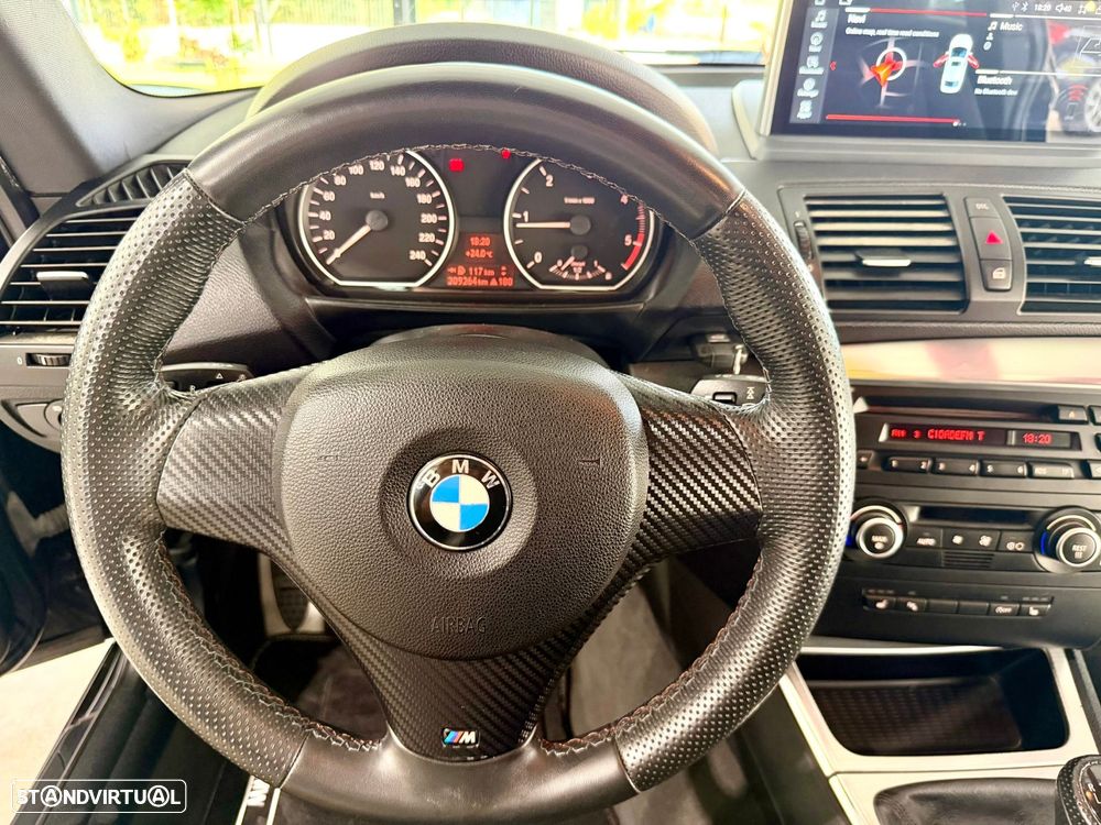 BMW 118 d Pack M - 16