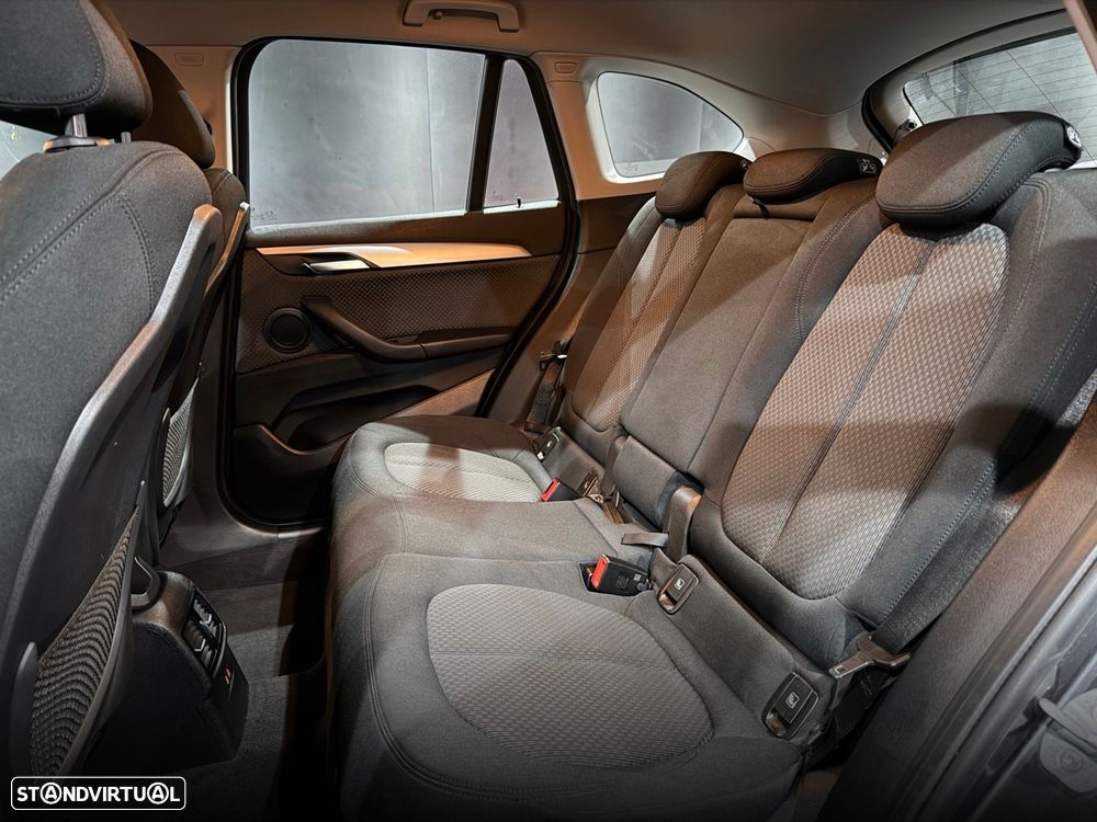 BMW X1 25 e xDrive - 26