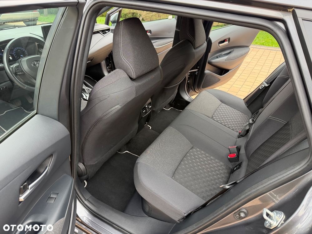 Toyota Corolla 1.8 Hybrid Comfort - 27