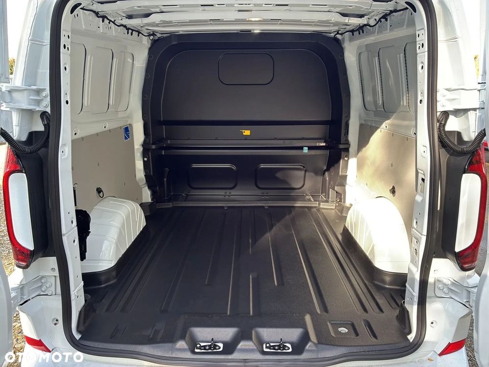 Volkswagen Transporter T7 EDITION PLUS Furgon/6-cio osob./(L2) 2.0 TDI 150KM, r.o. 3500 mm - 12