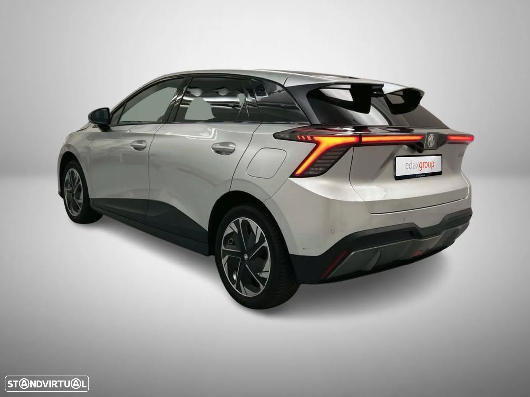 MG MG4 64 kWh Luxury - 2