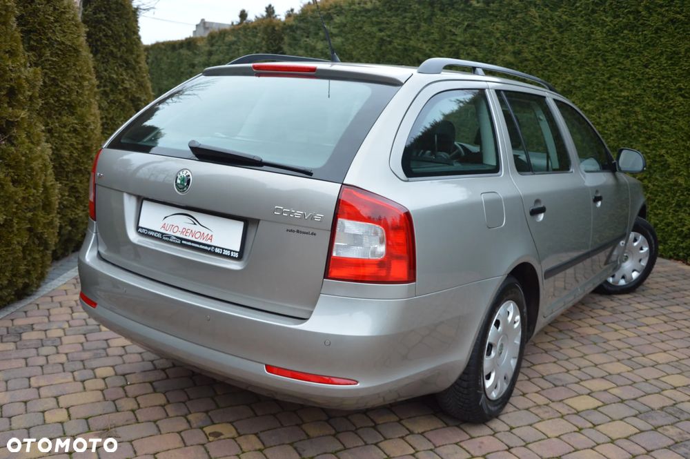 Skoda Octavia 1.6 Ambiente - 2