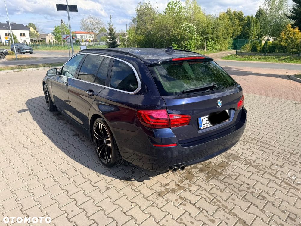 BMW Seria 5 525d Luxury Line - 2