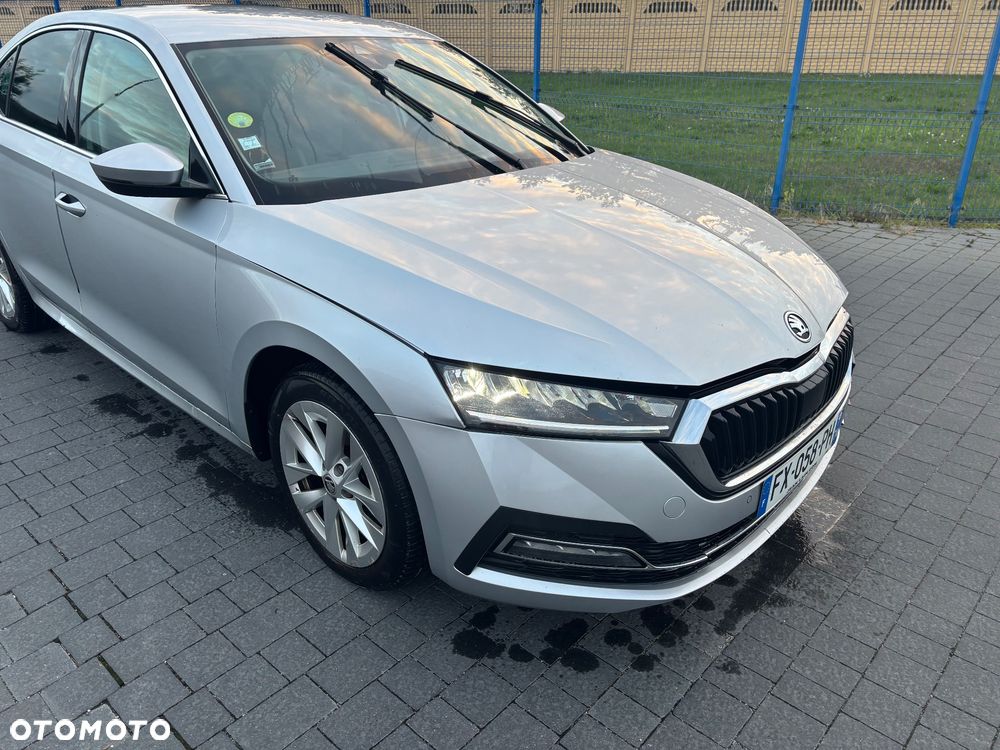 Skoda Octavia 2.0 TDI DSG Edition - 6