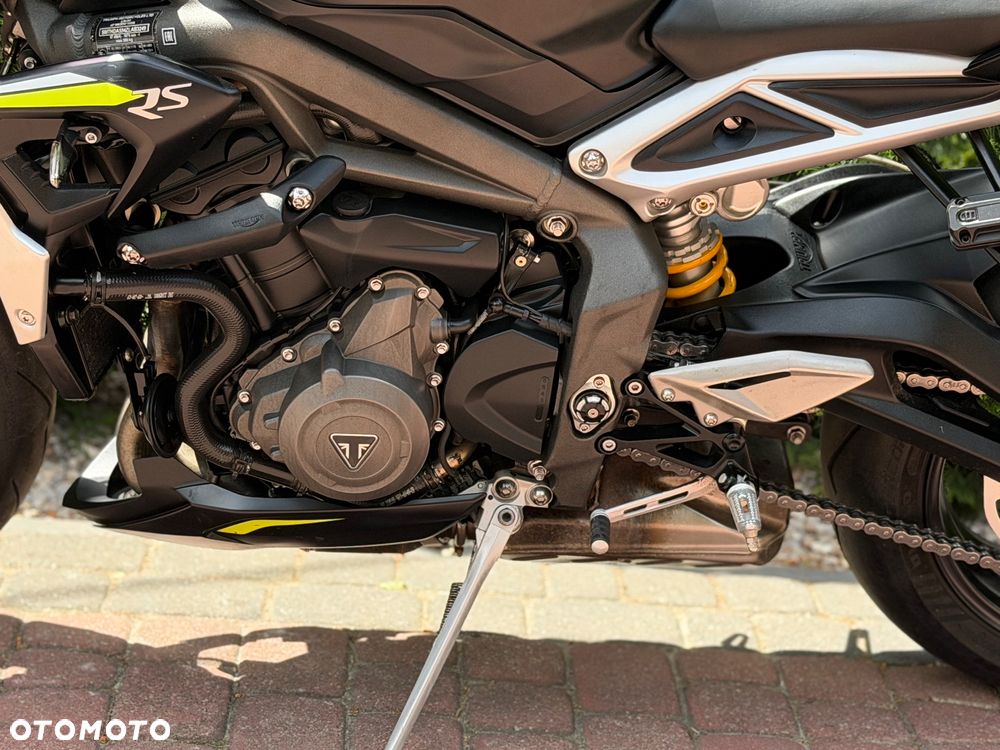 Triumph Street Triple - 15