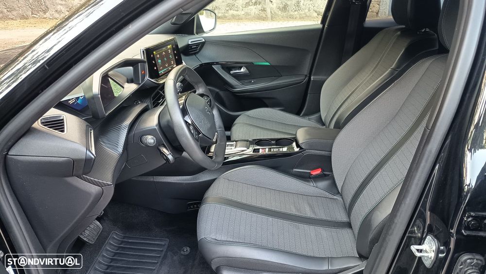 Peugeot e-2008 Allure Pack - 9