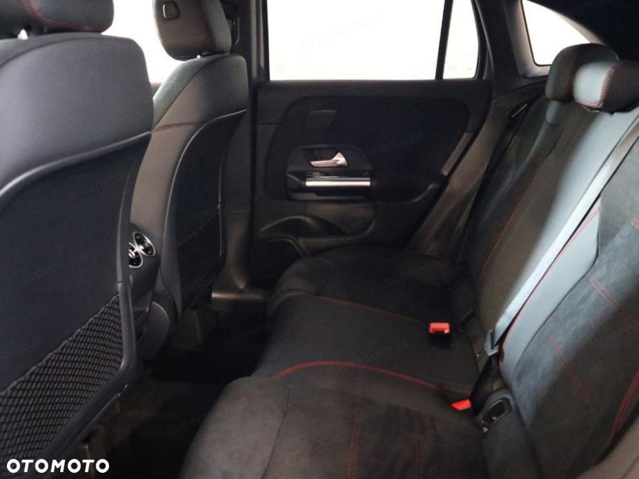 Mercedes-Benz GLA 200 AMG Line - 20