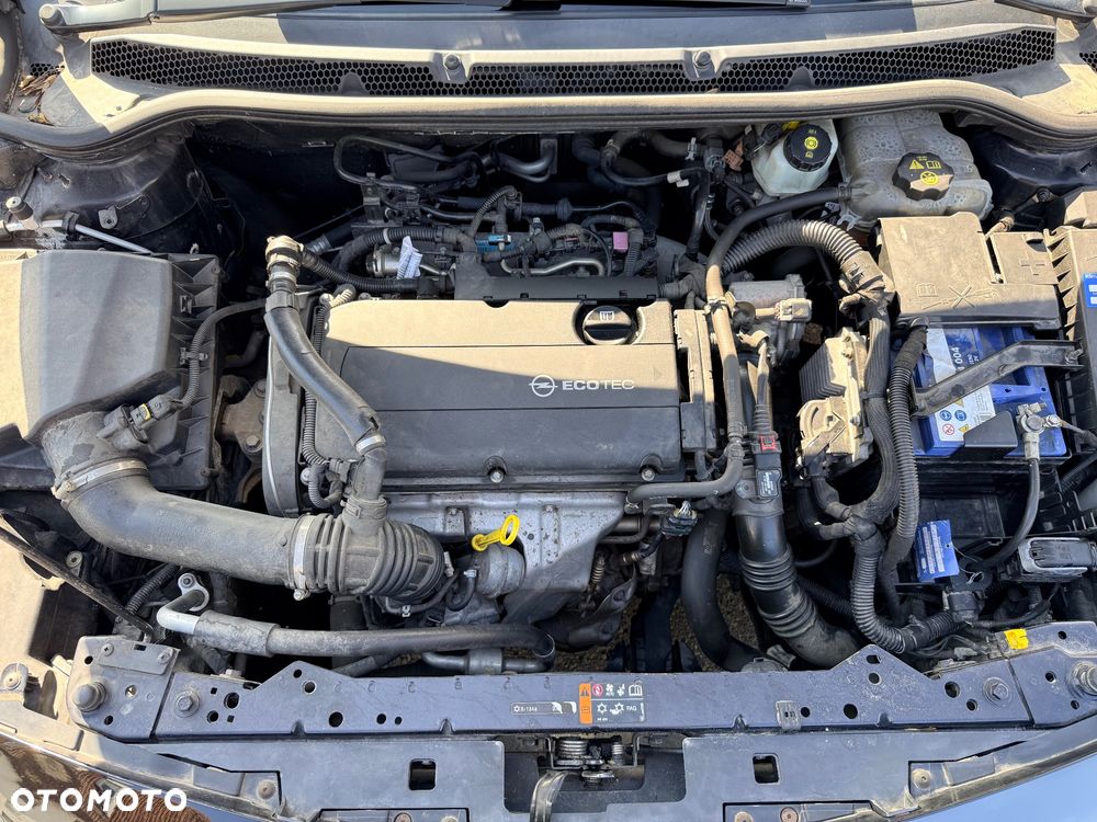 Opel Astra 1.6 Turbo Innovation - 37