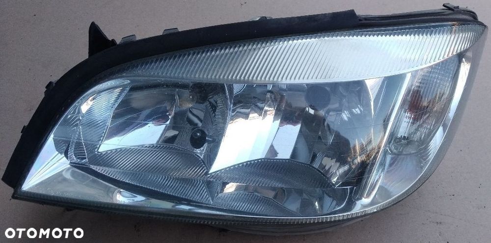 Opel Zafira A 1 I lampa przód przednia prawa - 9