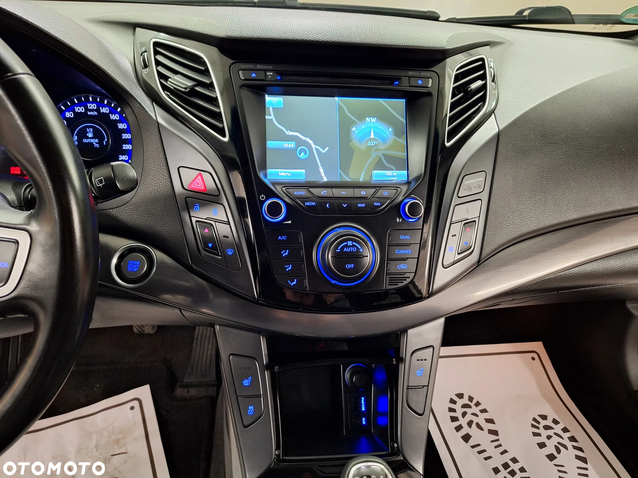 Hyundai i40 i40cw 1.6 Fifa World Cup Edition - 32