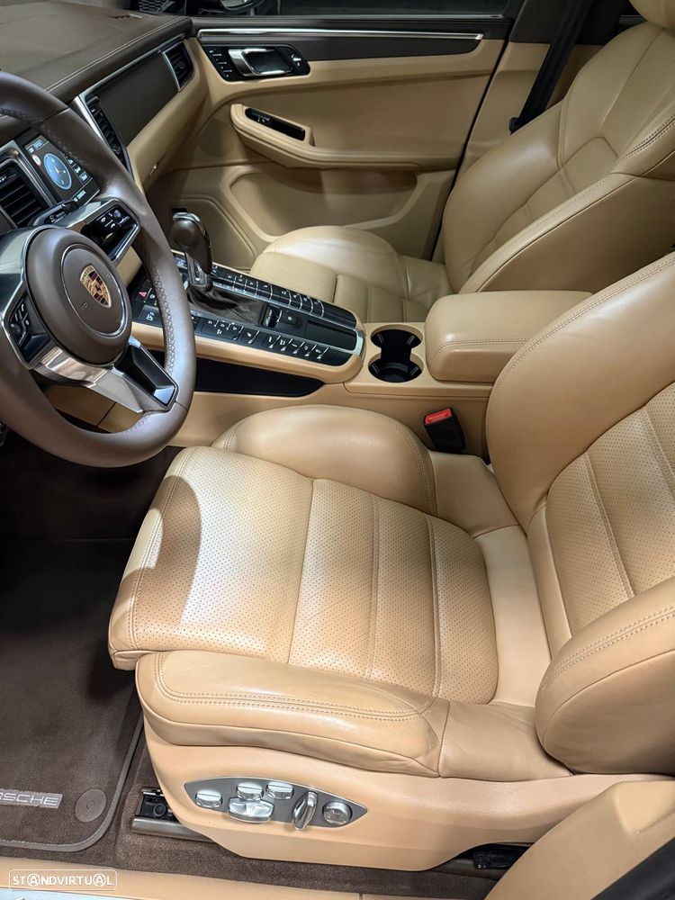 Porsche Macan Turbo - 16