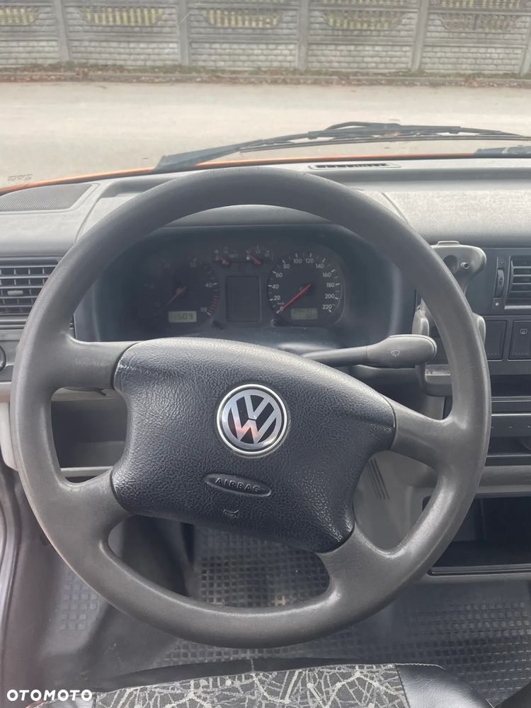 Volkswagen Transporter - 12