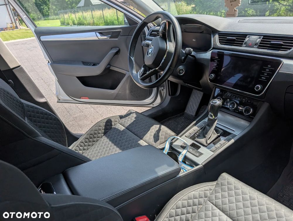 Skoda Superb 2.0 TSI Active DSG - 16