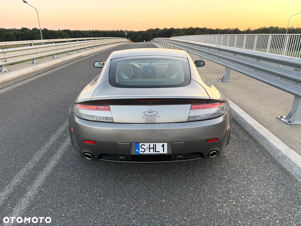 Aston Martin V8 Vantage 4,7 SportShift - 4