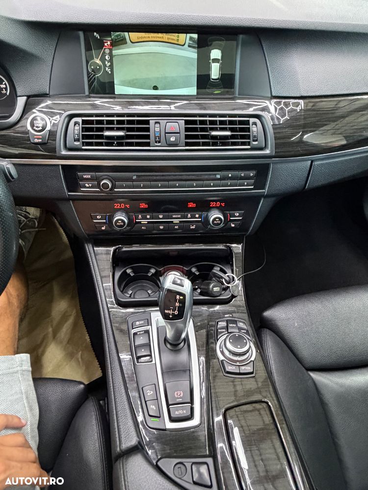 BMW Seria 5 525d xDrive Sport-Aut. - 13
