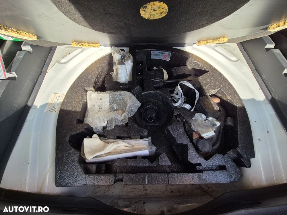 Volkswagen Golf 1.6 TDI DPF BMT Comfortline - 16