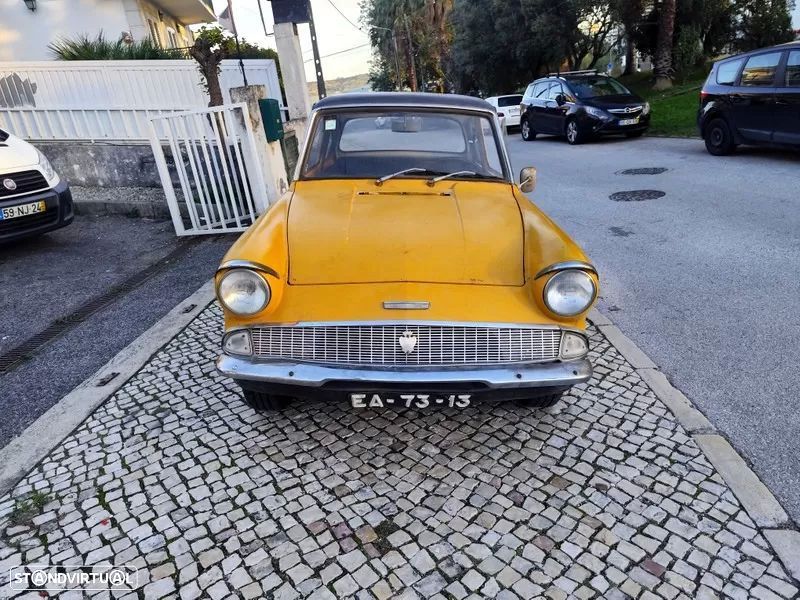 Ford Anglia - 11