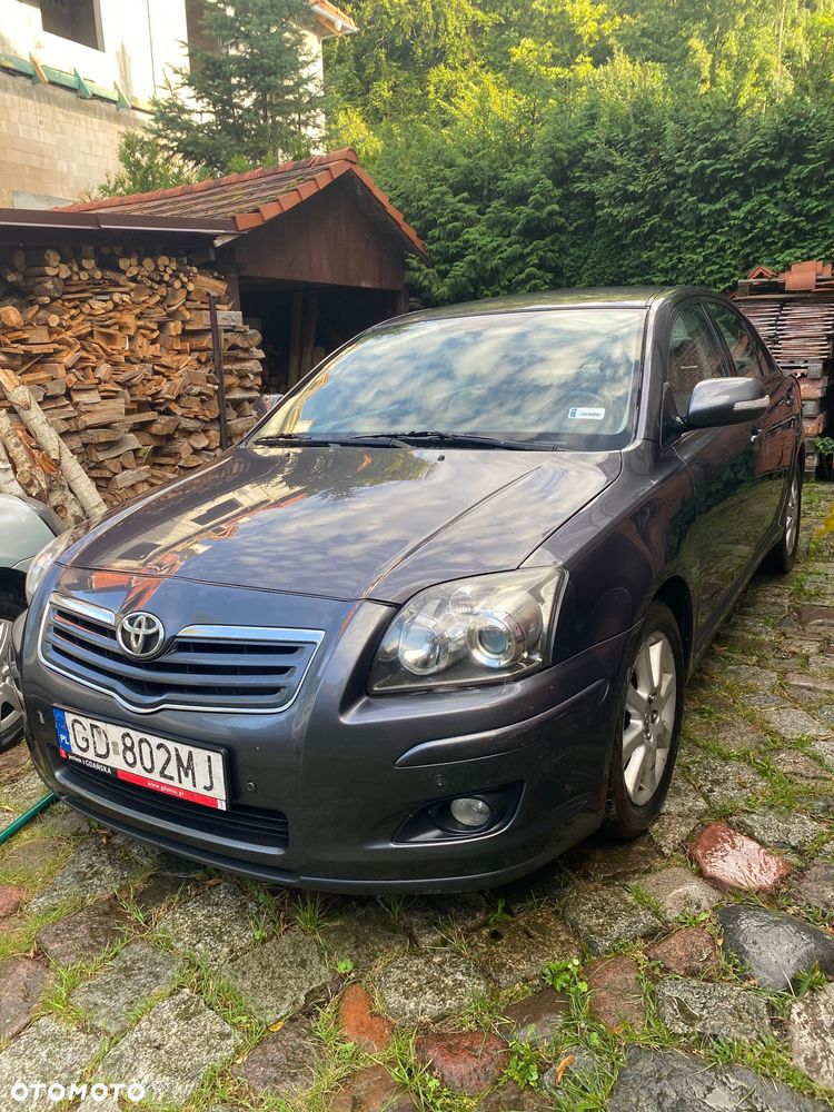 Toyota Avensis 2.0 D-4D Luna - 2