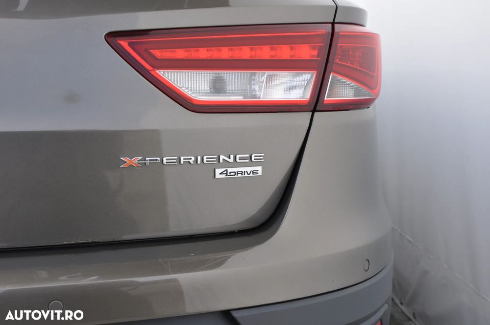 Seat Leon ST 2.0 TDI Start&Stop 4DRIVE X-PERIENCE DSG - 4