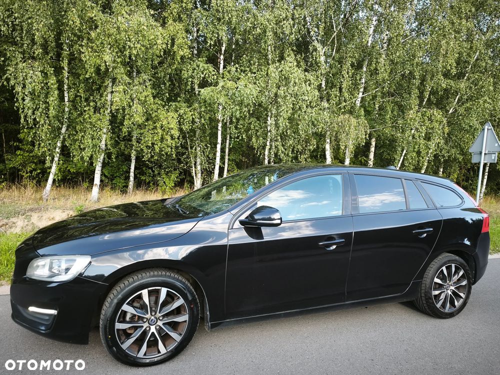 Volvo V60 D2 Drive-E Dynamic Edition (Momentum) - 2