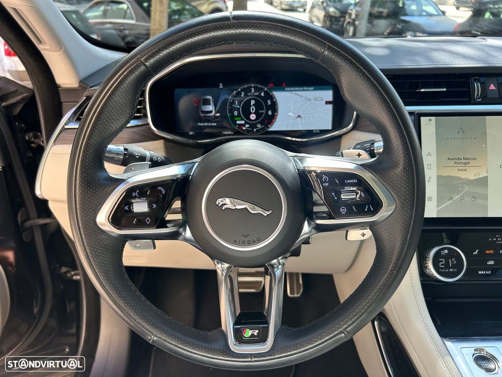 Jaguar F-Pace 2.0 P400e AWD R-Dynamic Black - 36