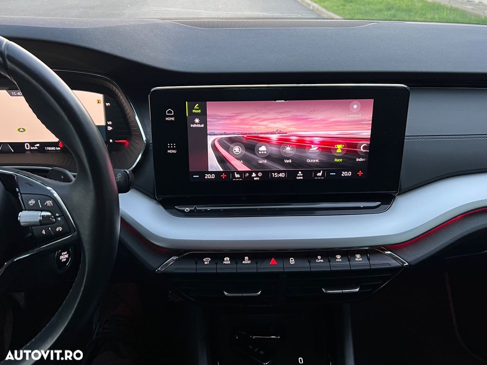 Skoda Octavia Combi 2.0 TDI DSG Clever - 17