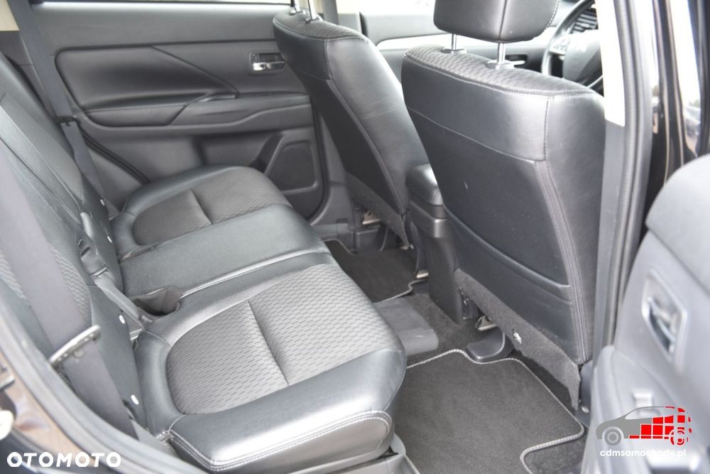 Mitsubishi Outlander - 18