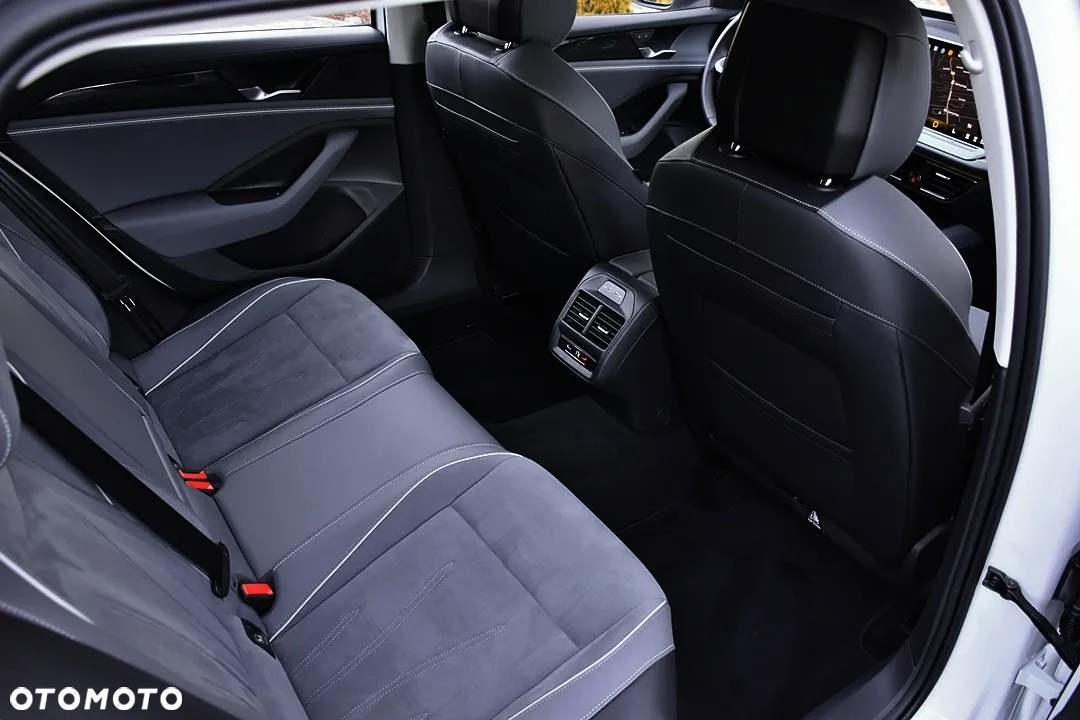 Volkswagen Passat 1.5 TSI eHybrid PHEV Elegance DSG - 21