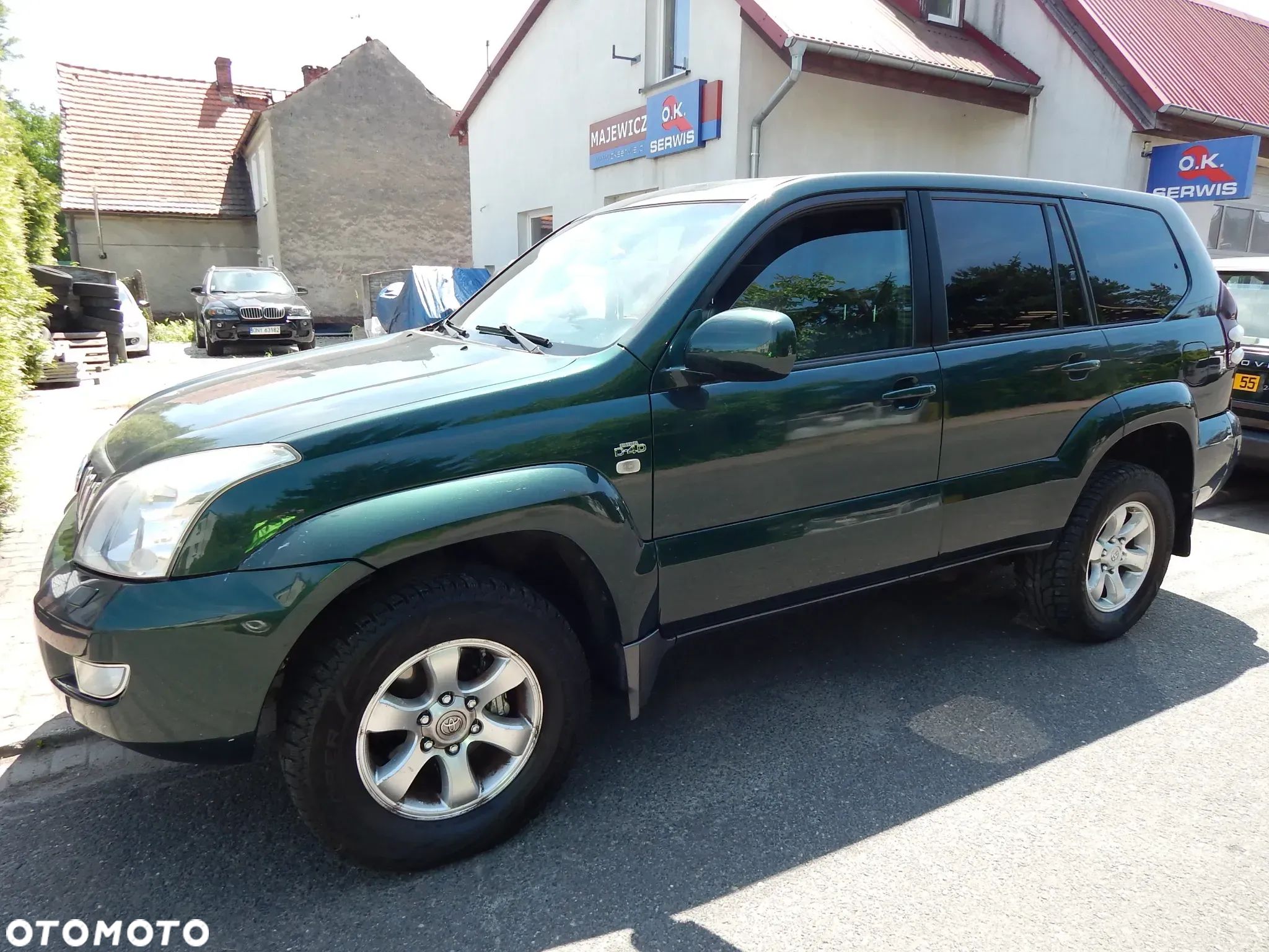 Toyota Land Cruiser - 1