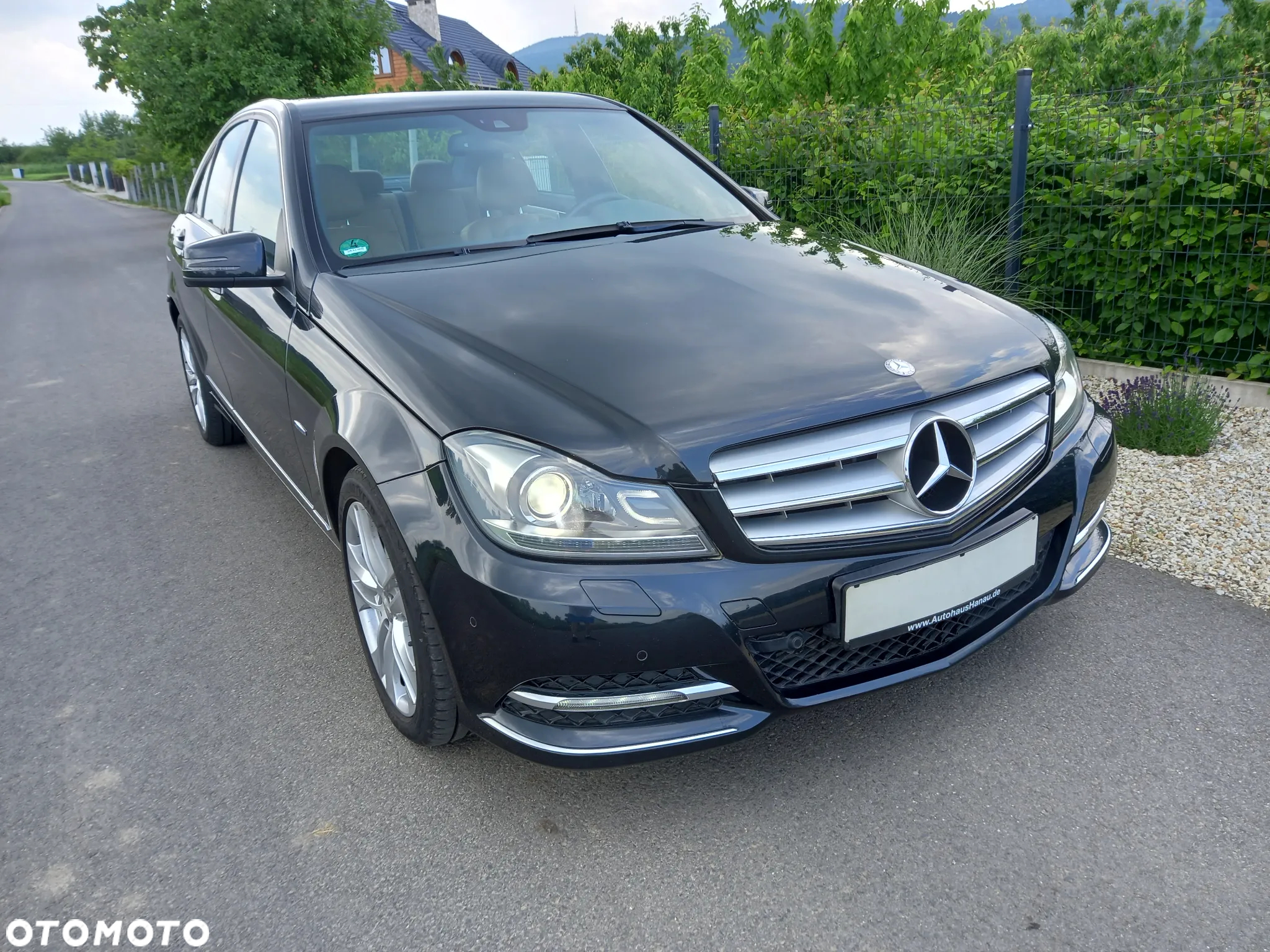 Mercedes-Benz Klasa C 250 CGI BlueEff Avantgarde - 11