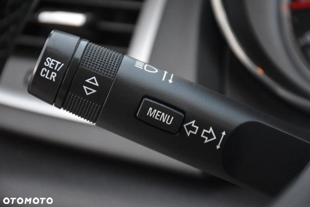 Opel Astra 1.4 Turbo Cosmo - 24