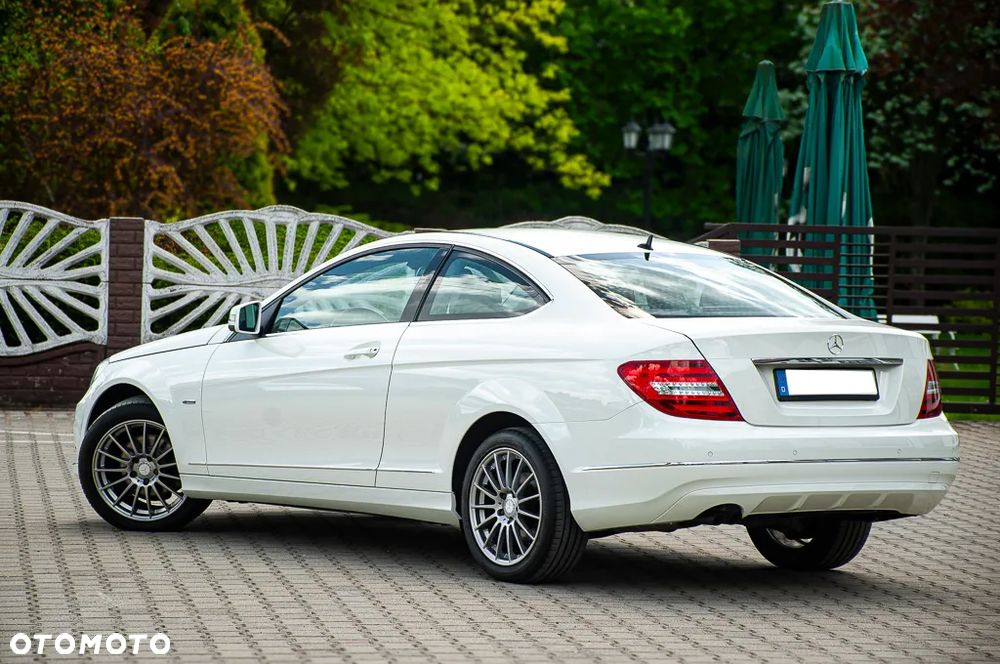 Mercedes-Benz Klasa C 180 BlueEFFICIENCY - 14