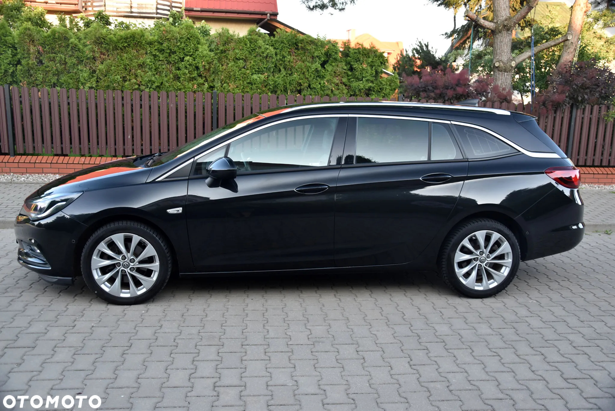 Opel Astra 1.6 CDTI DPF ecoFLEX Sports TourerStart/Stop Exklusiv - 10