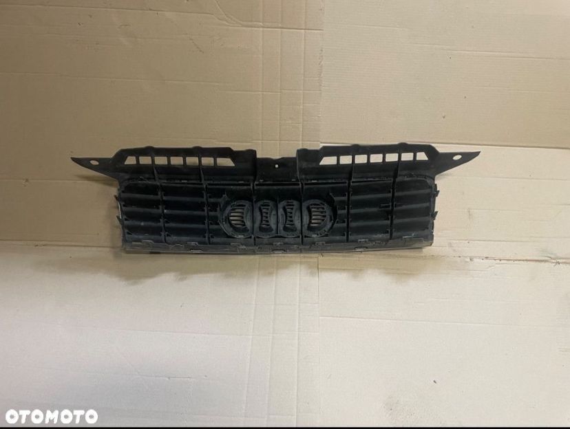8P3853651 Grill atrapa zderzaka Audi a3 8P - 2