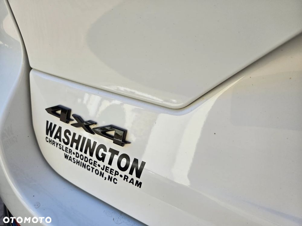 Jeep Grand Cherokee - 16