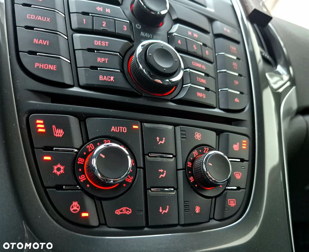 Opel Astra 2.0 CDTI DPF Innovation - 16