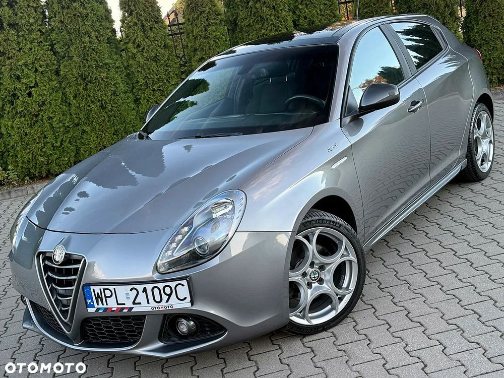 Alfa Romeo Giulietta 2015 photo 2