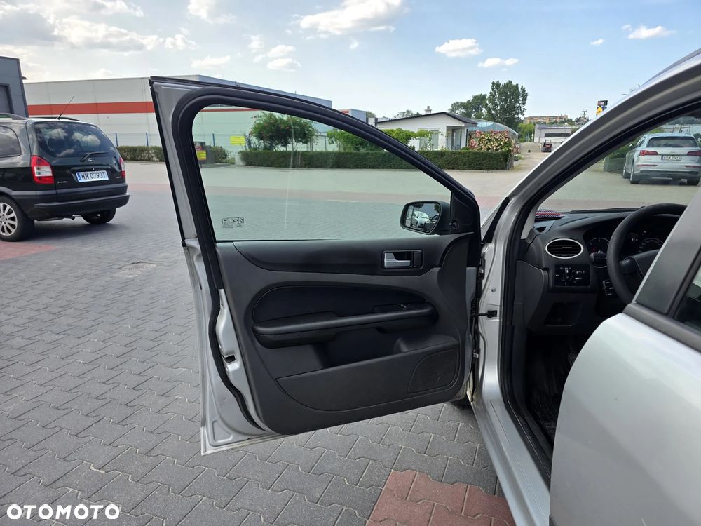 Ford Focus 1.6 TDCi Ambiente - 10