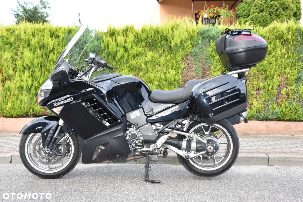 Kawasaki GTR - 2