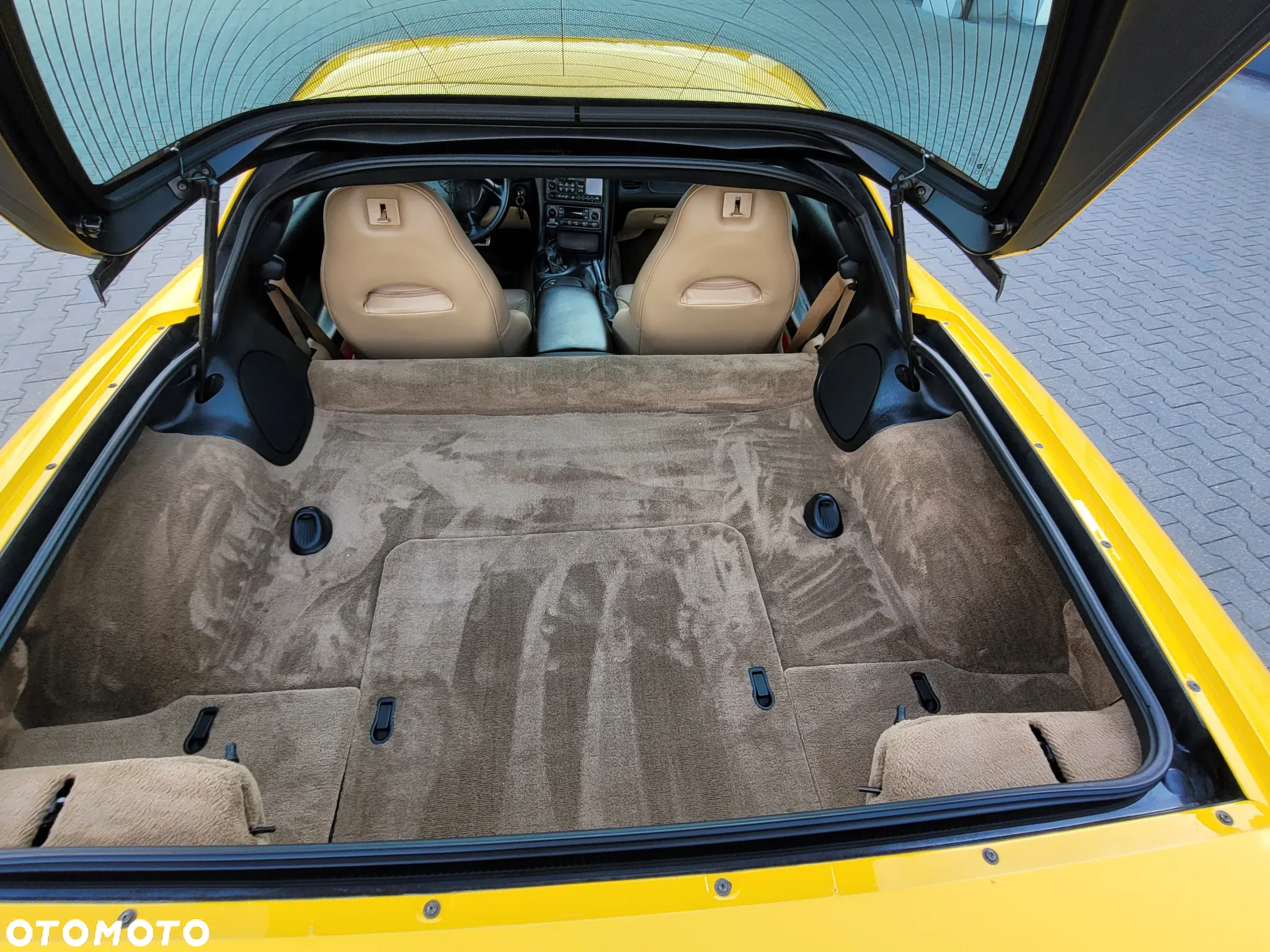 Chevrolet Corvette Coupe Automatik SB - 18