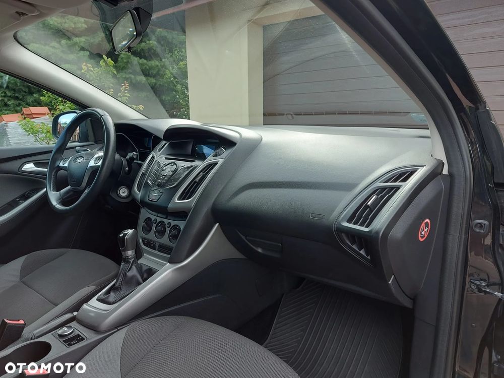 Ford Focus 1.6 Trend - 8