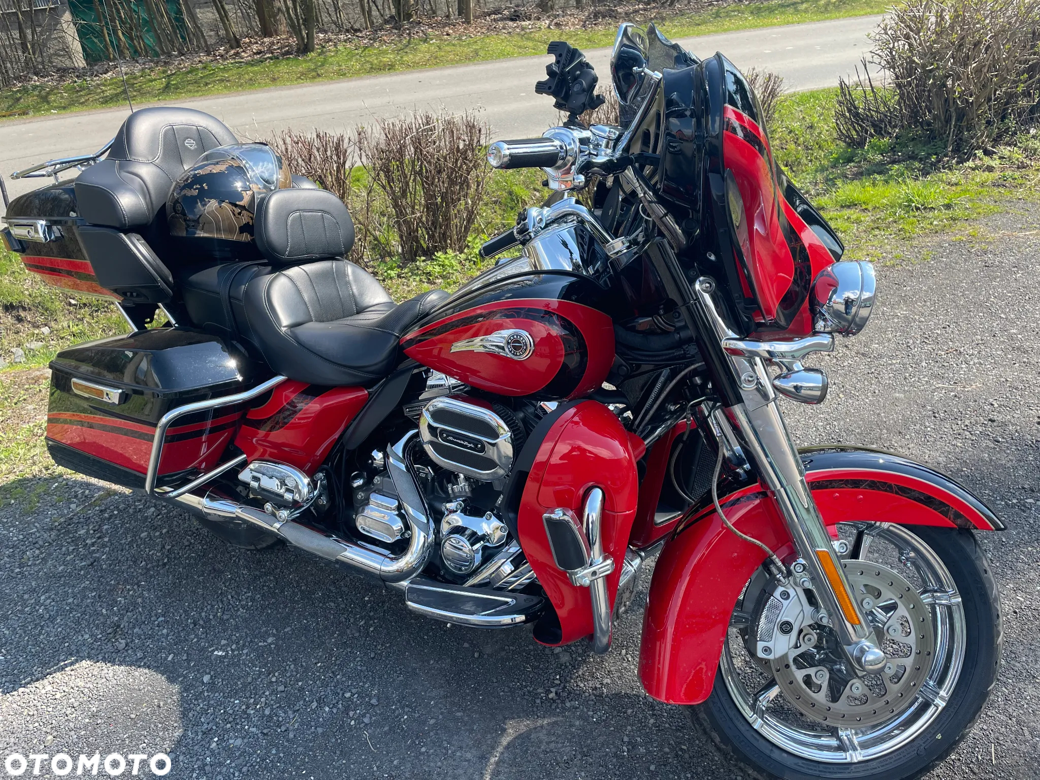 Harley-Davidson FLH Electra Glide - 4