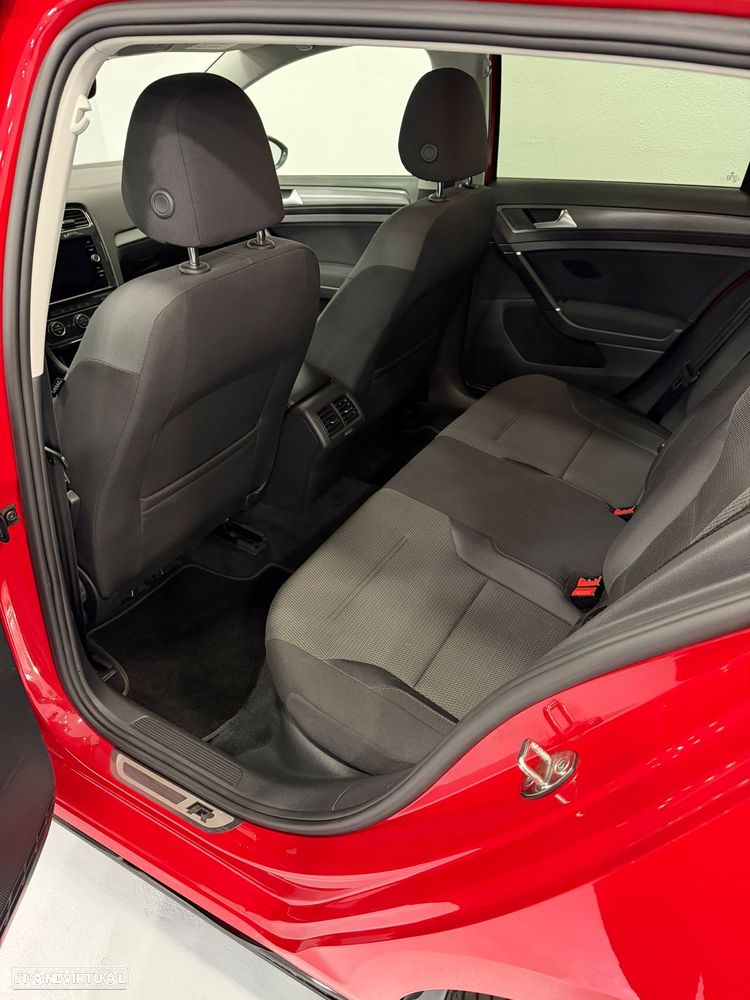 VW Golf 1.0 TSI R-Line - 11