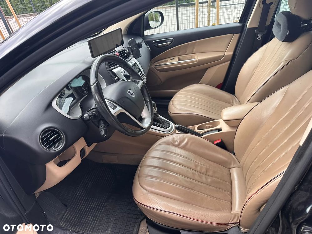 Lancia Delta 1.8 T-Jet Oro Sportronic - 9