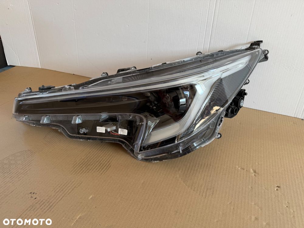 Toyota Corolla E21 HB Kombi LIFT 22- LAMPA LEWA PRZÓD PRZEDNIA FULL LED 81150-02X10 - 2