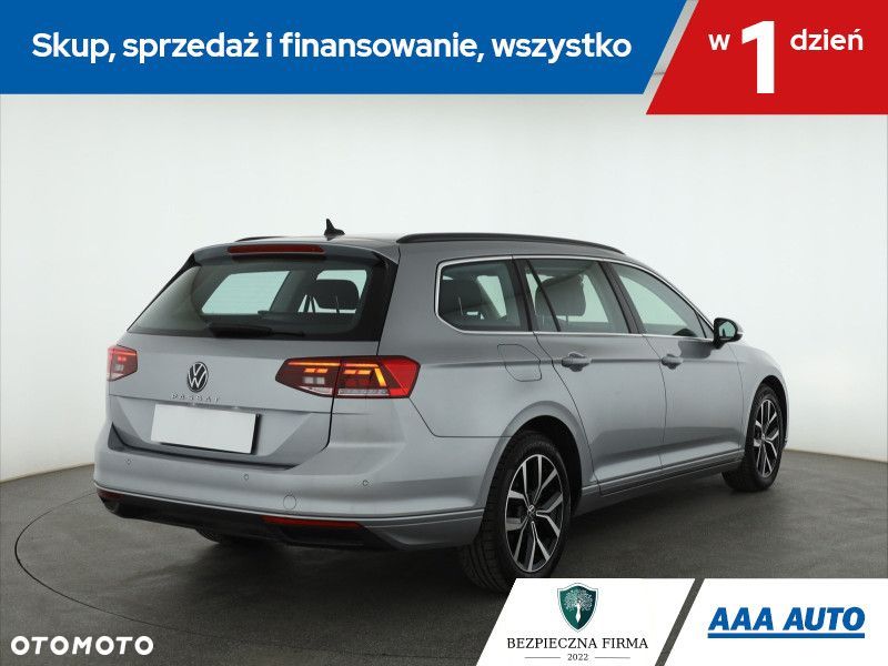 Volkswagen Passat Variant - 7