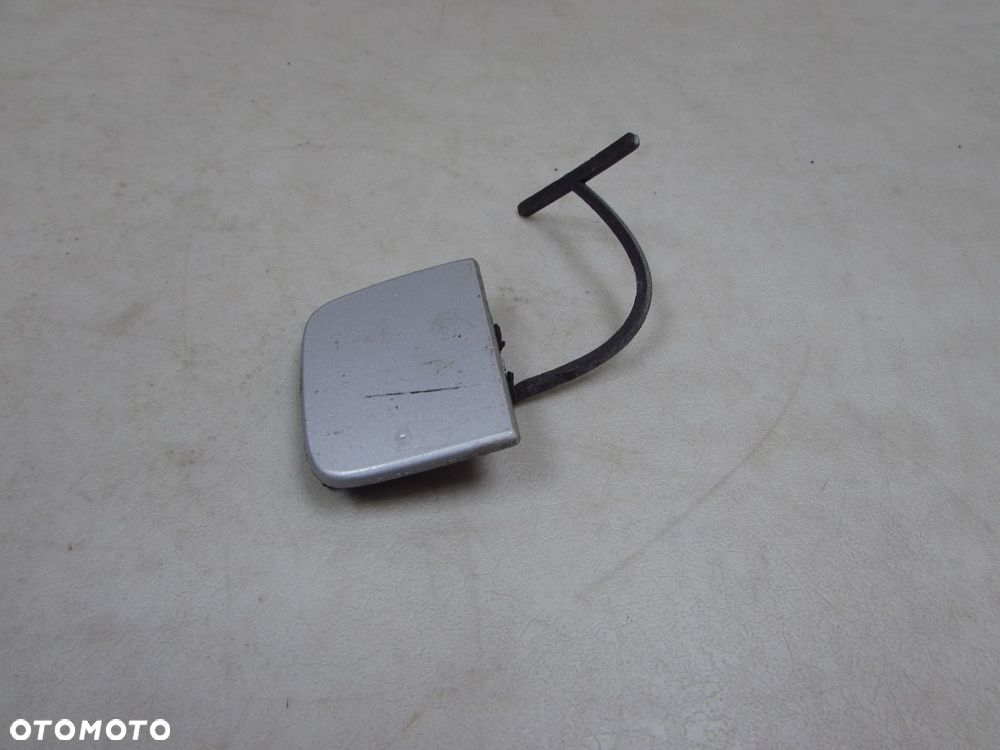 VOLVO C30 06-13 ZASLEPKA HAKA ZDERZAKA PRZOD 30655932 - 1