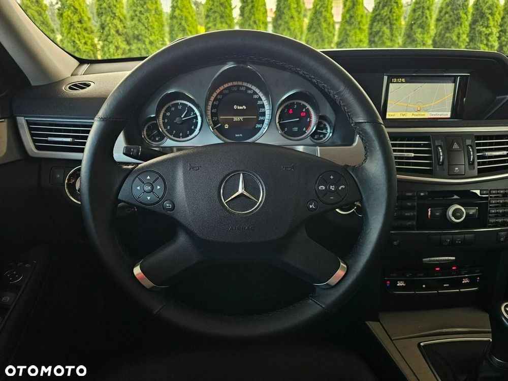 Mercedes-Benz Klasa E - 16