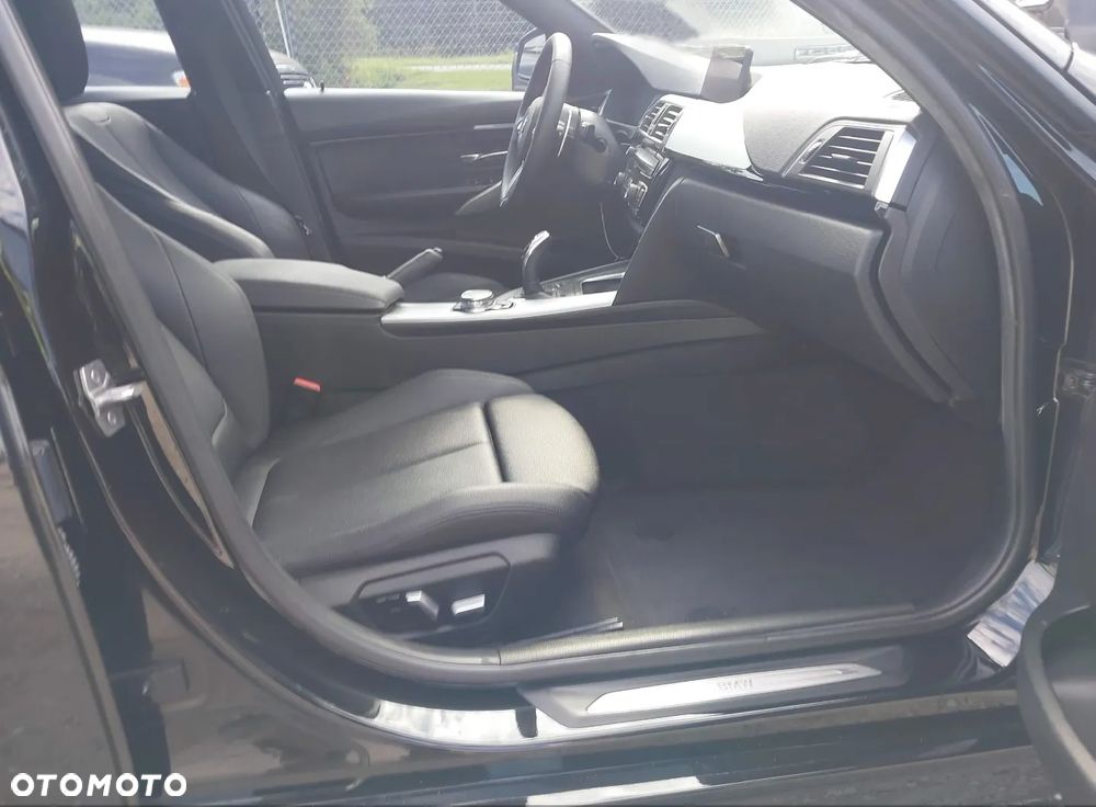 BMW Seria 3 328i xDrive Sport-Aut Sport Line - 8